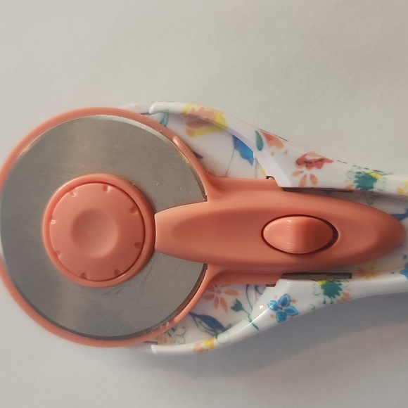 Rotary Cutter - Picture 3 of 5